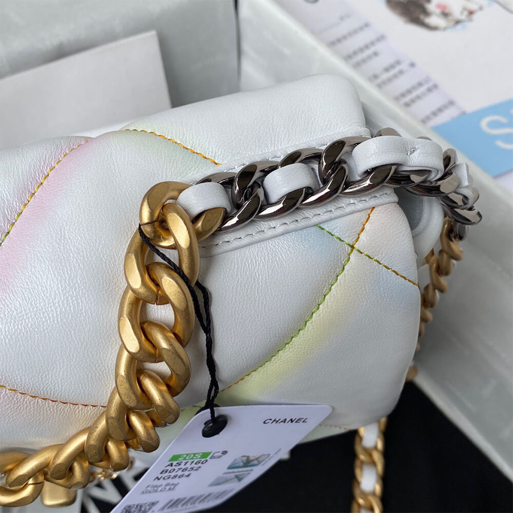 CHANEL 19 HANDBAG