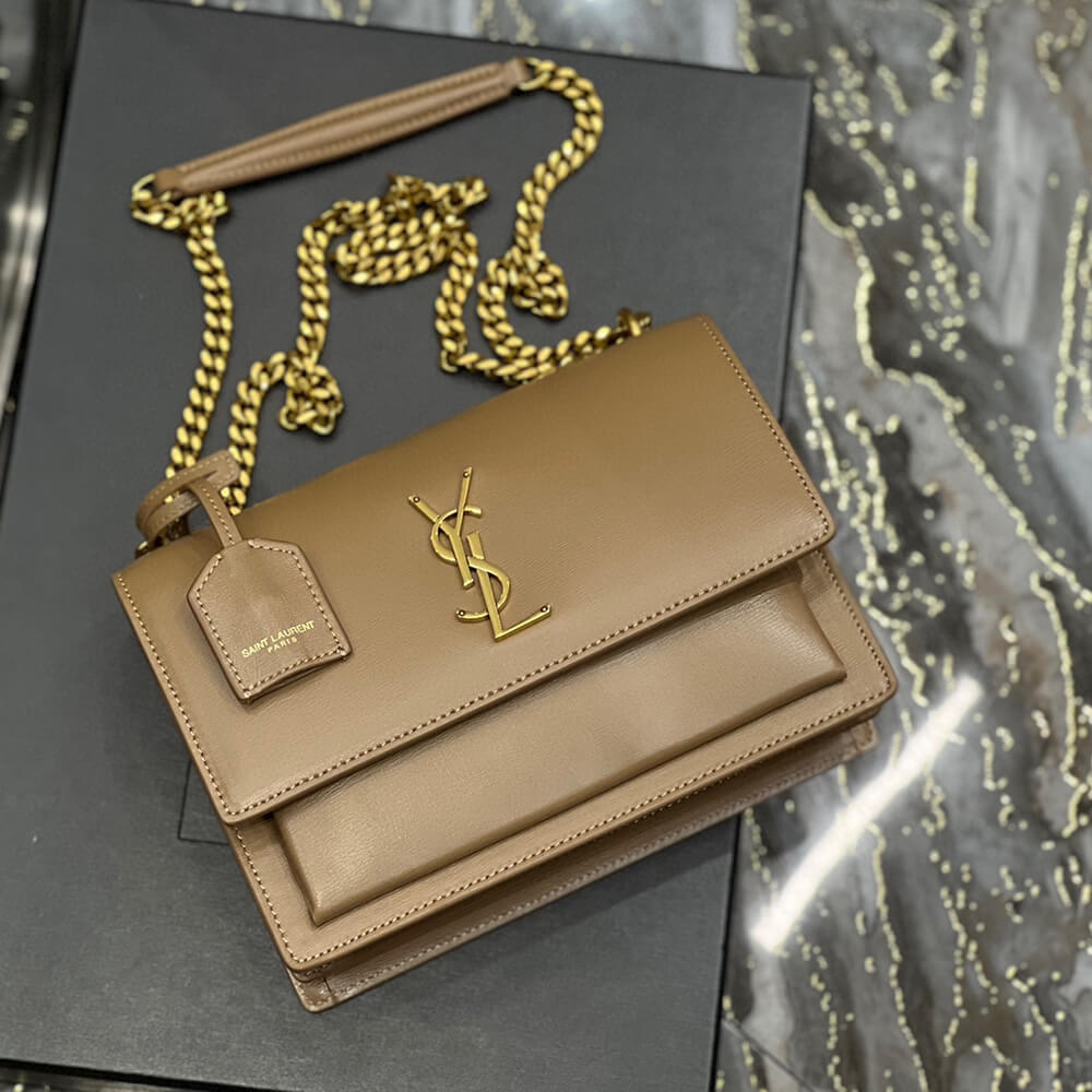SUNSET MEDIUM CHAIN BAG IN SMOOTH LEATHER