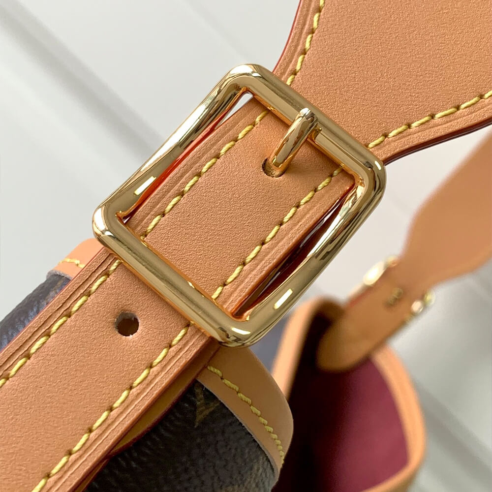 LV Dauphine Soft MM
