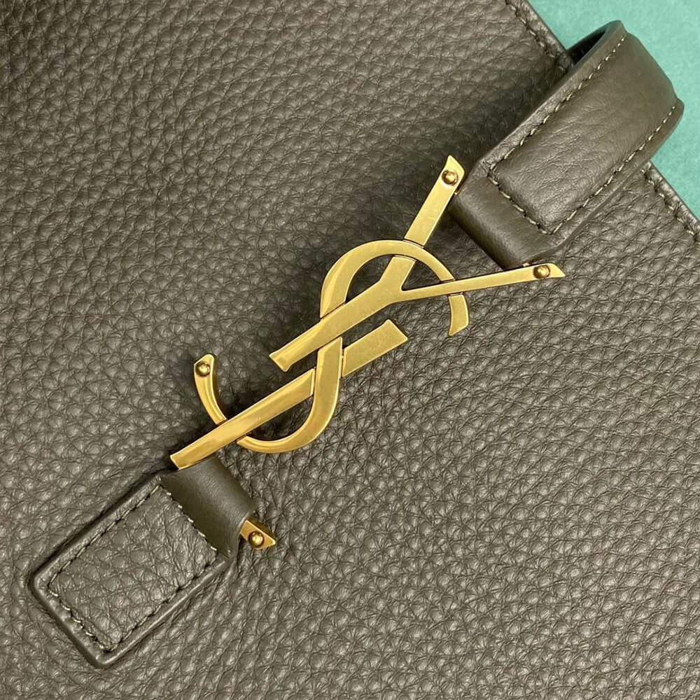 LE 5 A 7 BEA IN GRAINED LEATHER