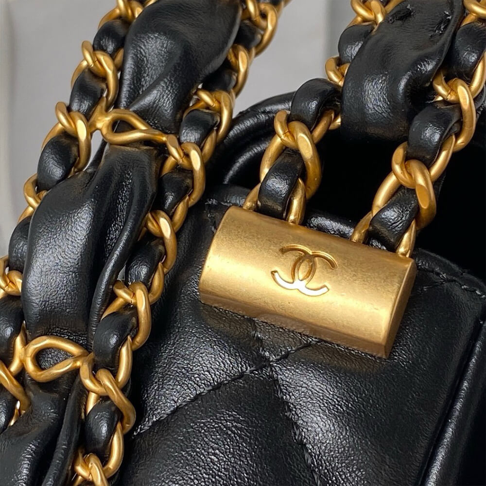 CHANEL MINI FLAP