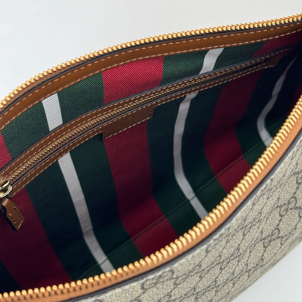 GG Emblem medium shoulder bag