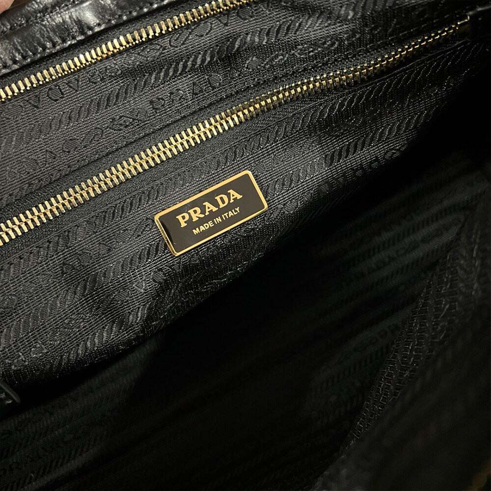 Prada Large leather handbag(high-end grade)