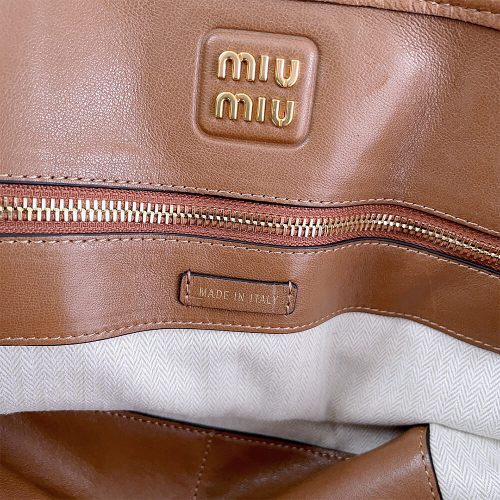 MIUMIU Medium Aventure nappa leather bag(HIGH-END Grade)
