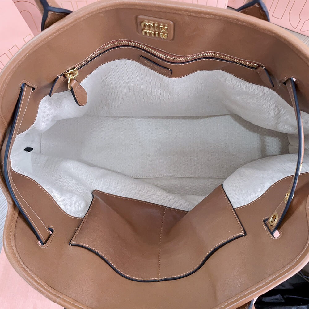MIUMIU Medium Aventure nappa leather bag(HIGH-END Grade)